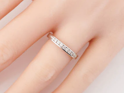 Wedding Band Modern .25cttw Round Brilliant Diamonds in 14k White Gold - Image 3