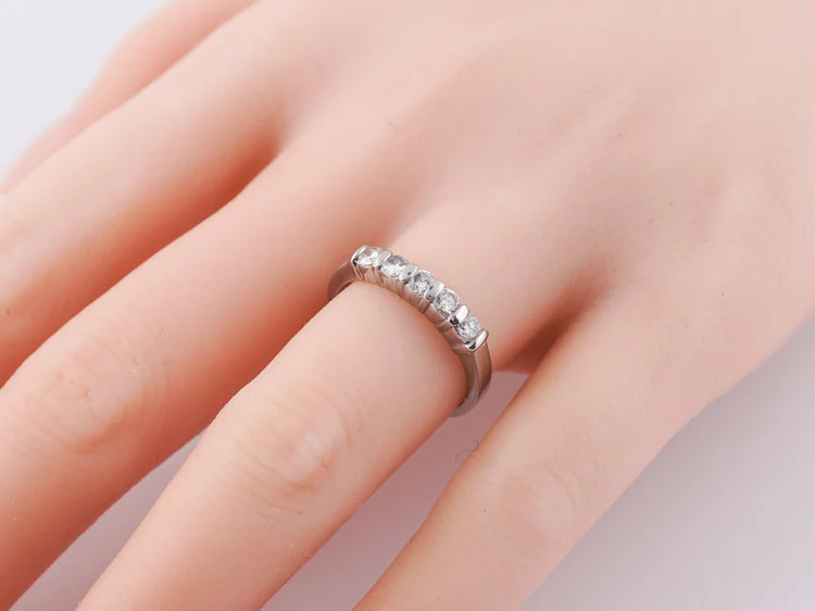 Wedding Band Modern .30ct Round Brilliant Diamonds in Platinum - Image 6