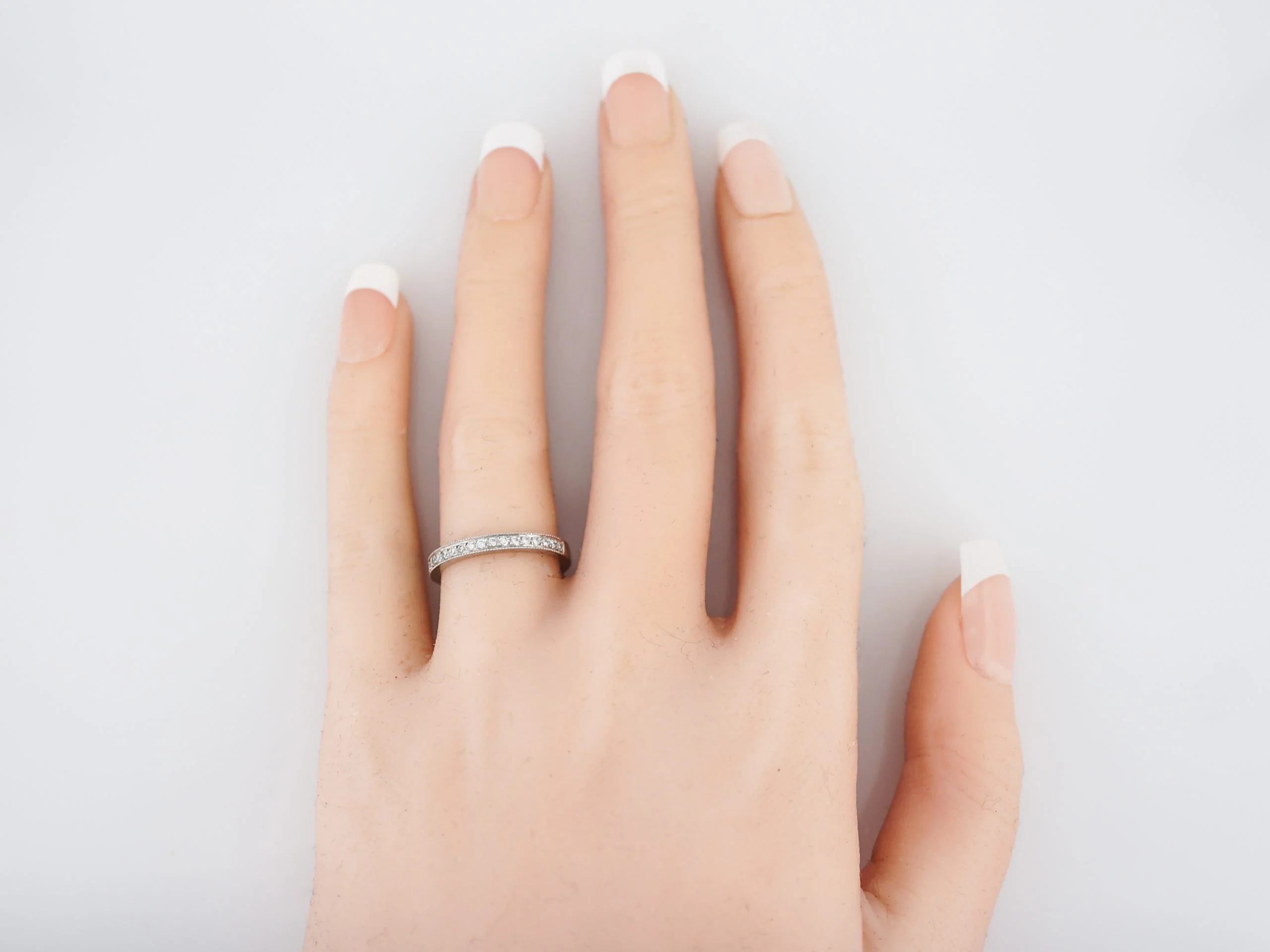 Wedding Band Modern .32 Round Brilliant Diamonds in Platinum - Image 5