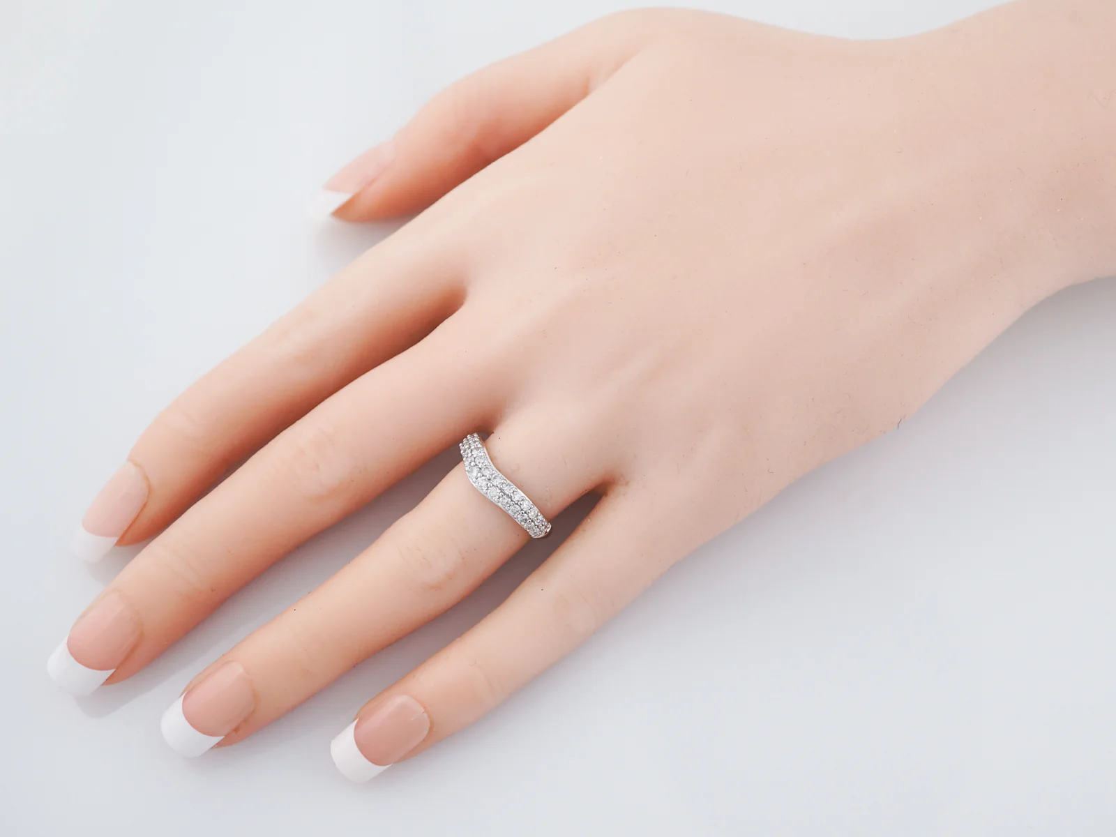 Wedding Band Modern .90 Round Brilliant Cut Diamond in 14K White Gold - Image 7