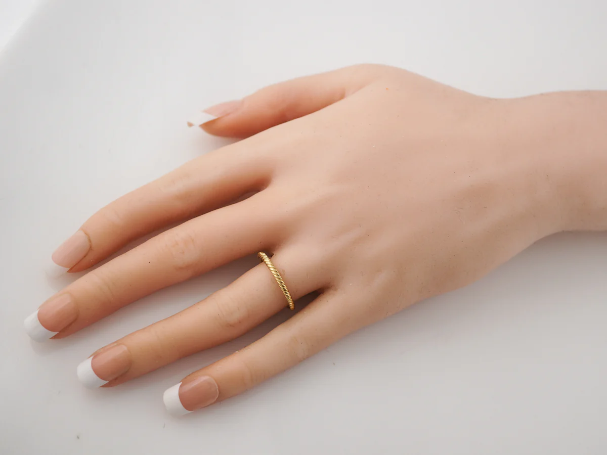 Wedding Band Modern Yurman in 18k Yellow Gold - Image 5