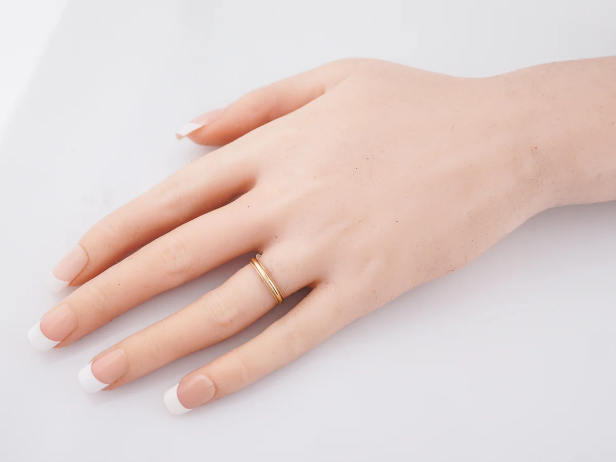 Wedding Band Modern in 14k Yellow Gold - Image 4