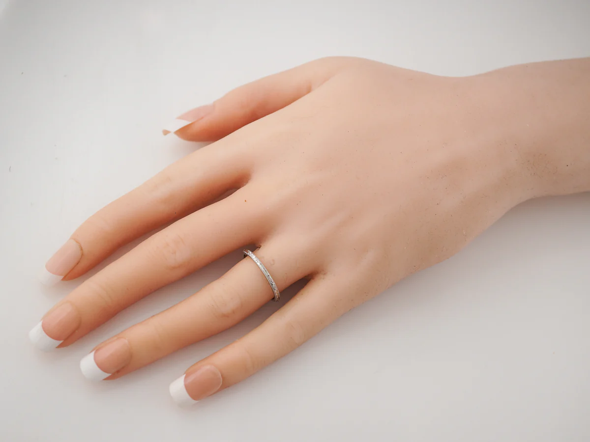 Wedding Band Modern Orange Blossom in Platinum - Image 5