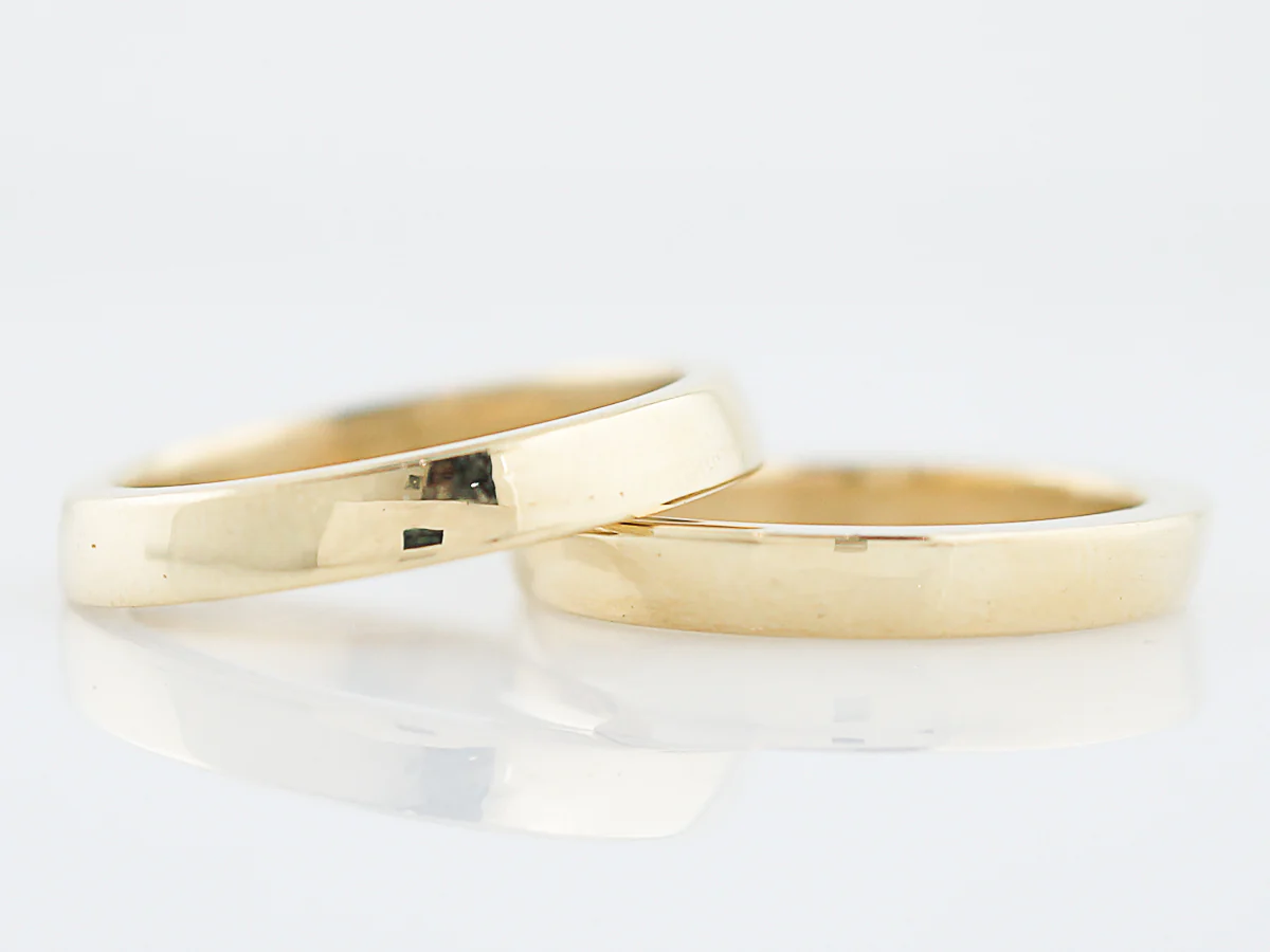 Wedding Band Modern in 18k Yellow Gold - Image 3