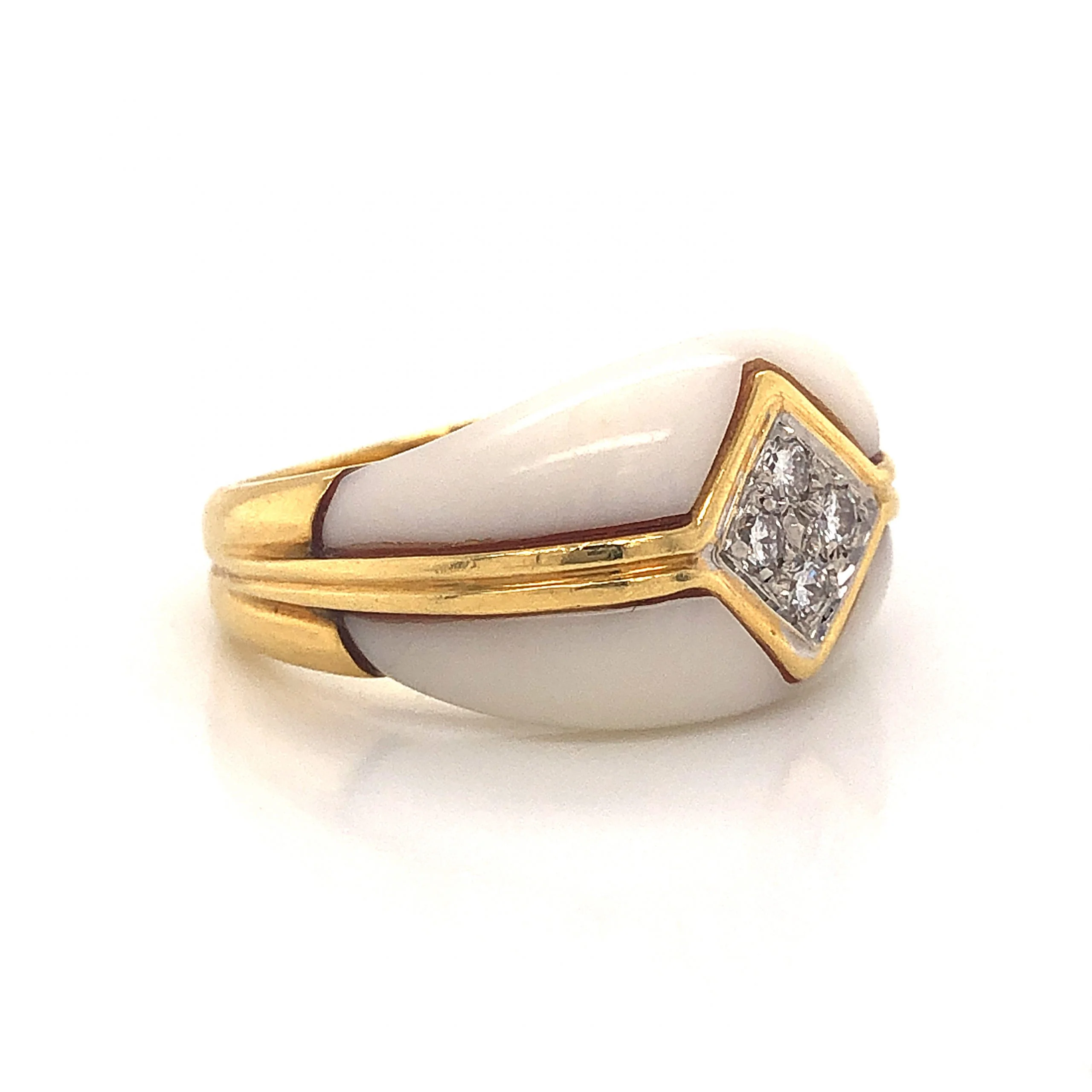 White Coral & Diamond Ring in 18k Yellow Gold - Image 3
