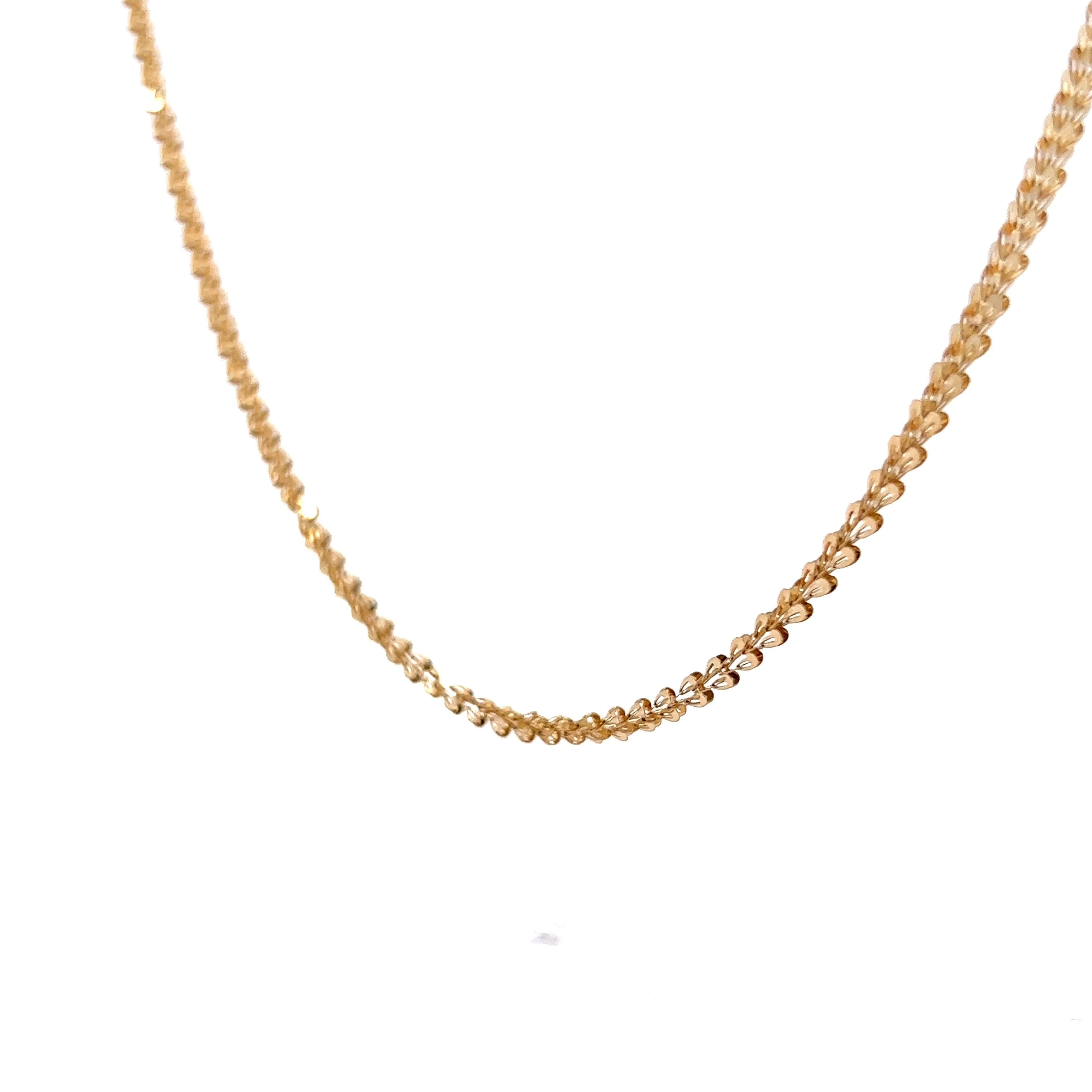 16" Heart Shaped Link Chain Necklace in 14k Yellow Gold - Image 2