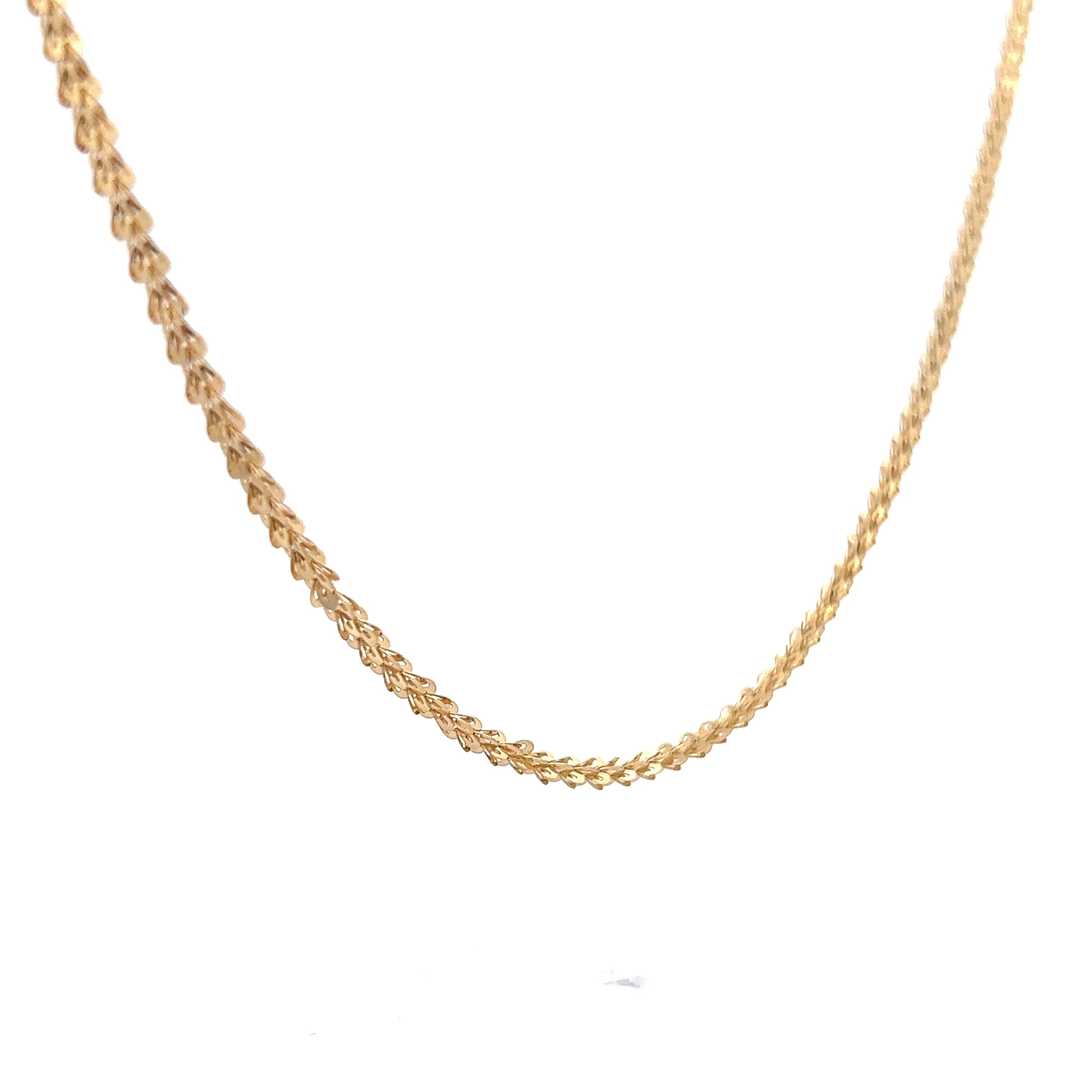 16" Heart Shaped Link Chain Necklace in 14k Yellow Gold - Image 3