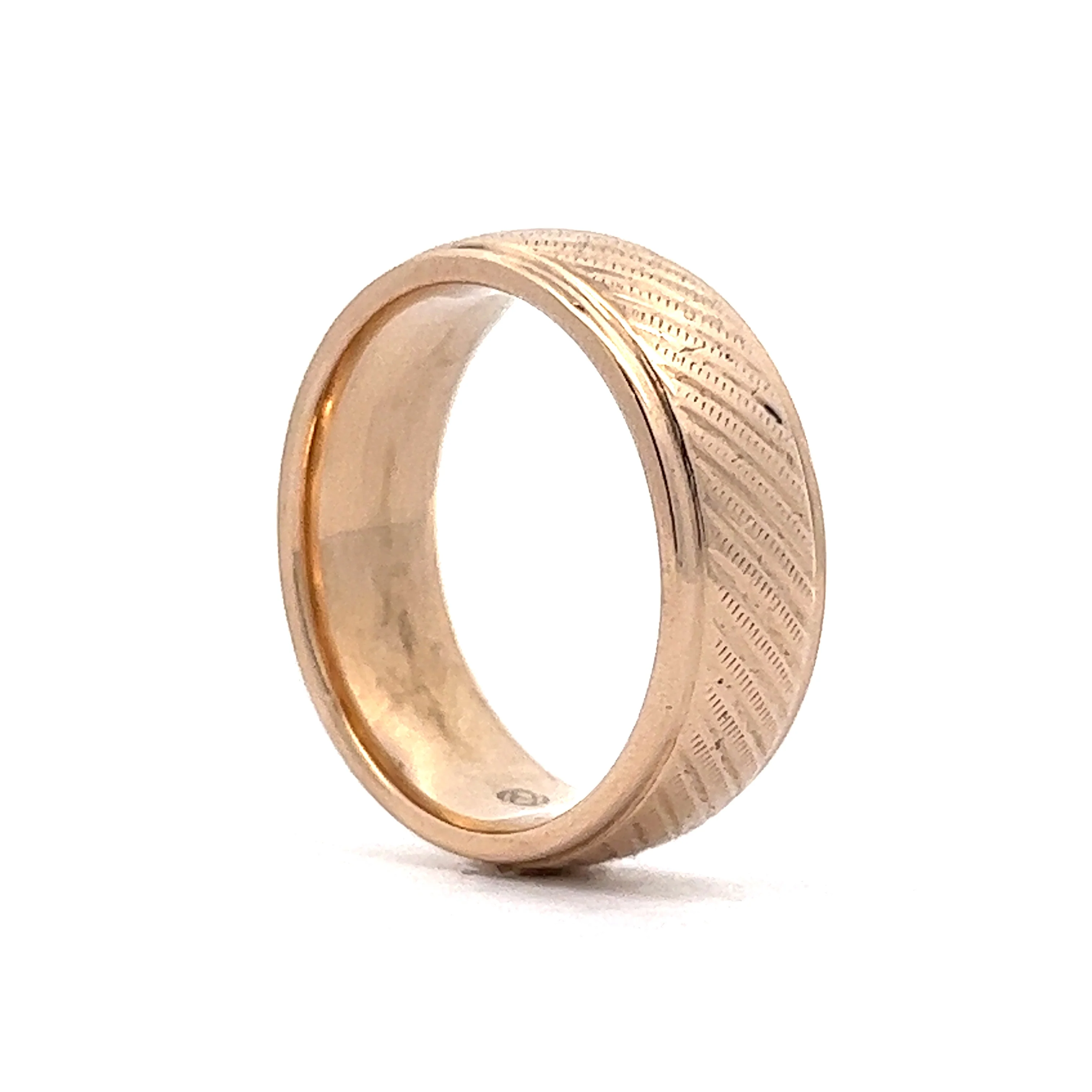 Men's 8mm Textured Wedding Band in 14k Yellow Gold - Image 5