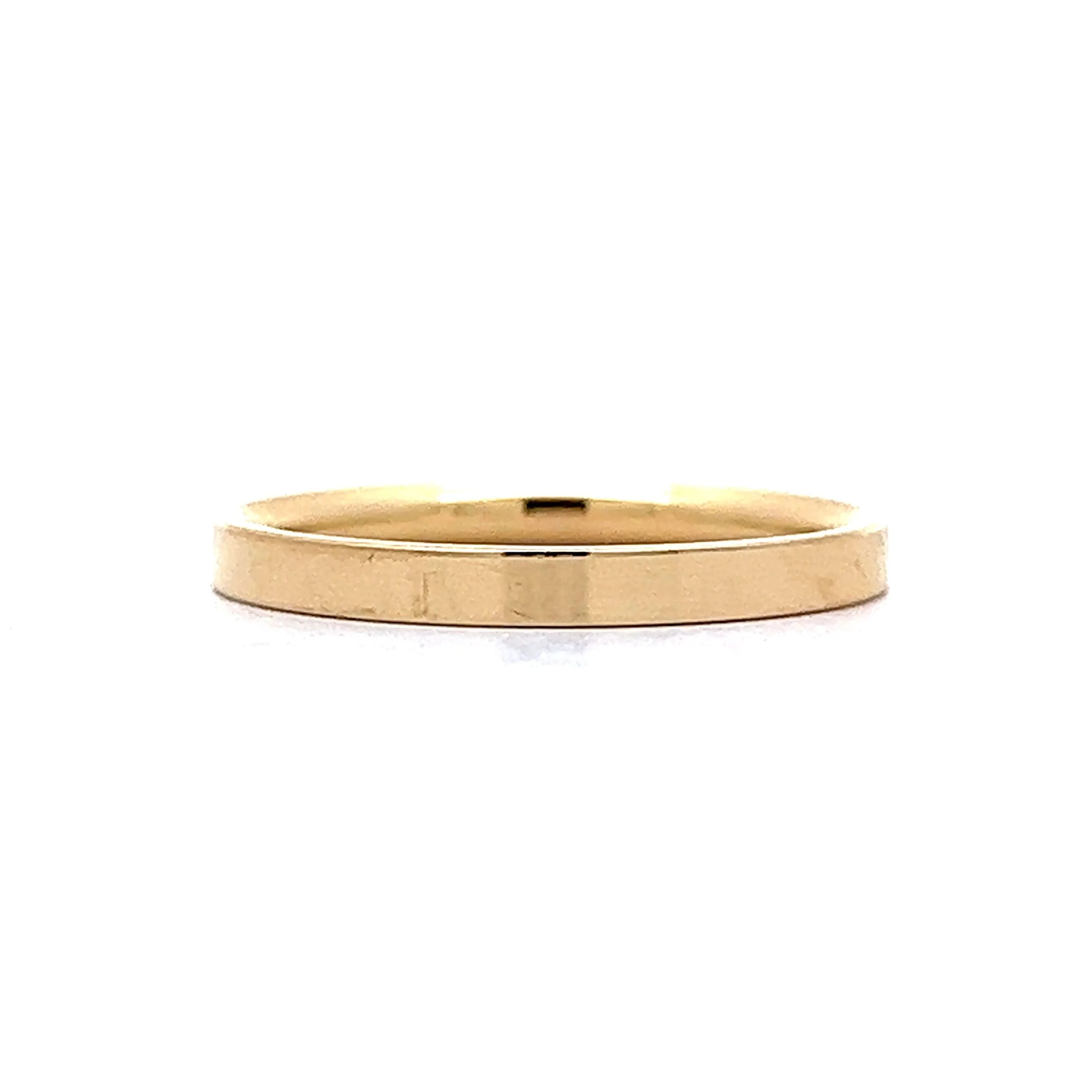 Simple Classic Wedding Band in 18k Yellow Gold