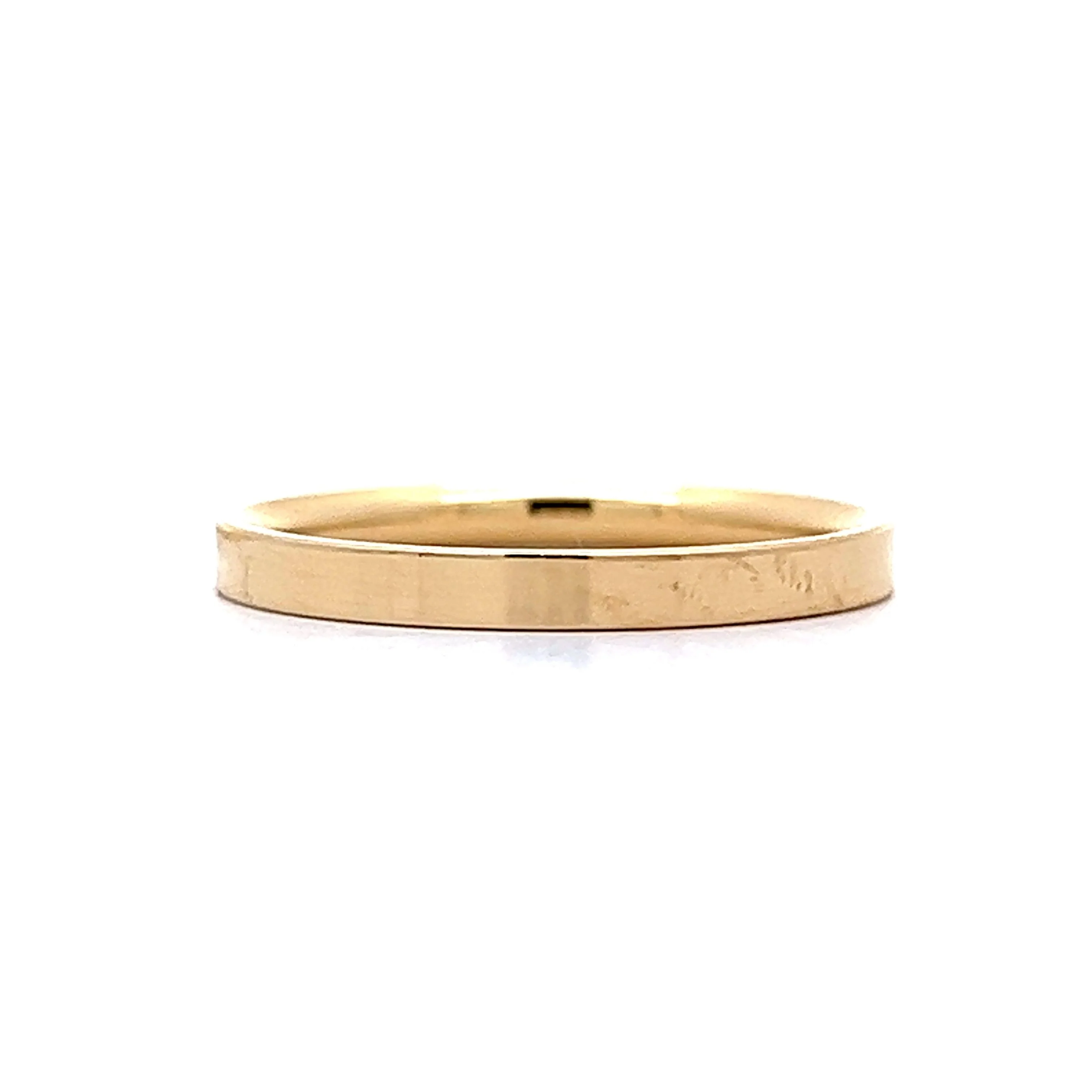 Simple Classic Wedding Band in 18k Yellow Gold - Image 3