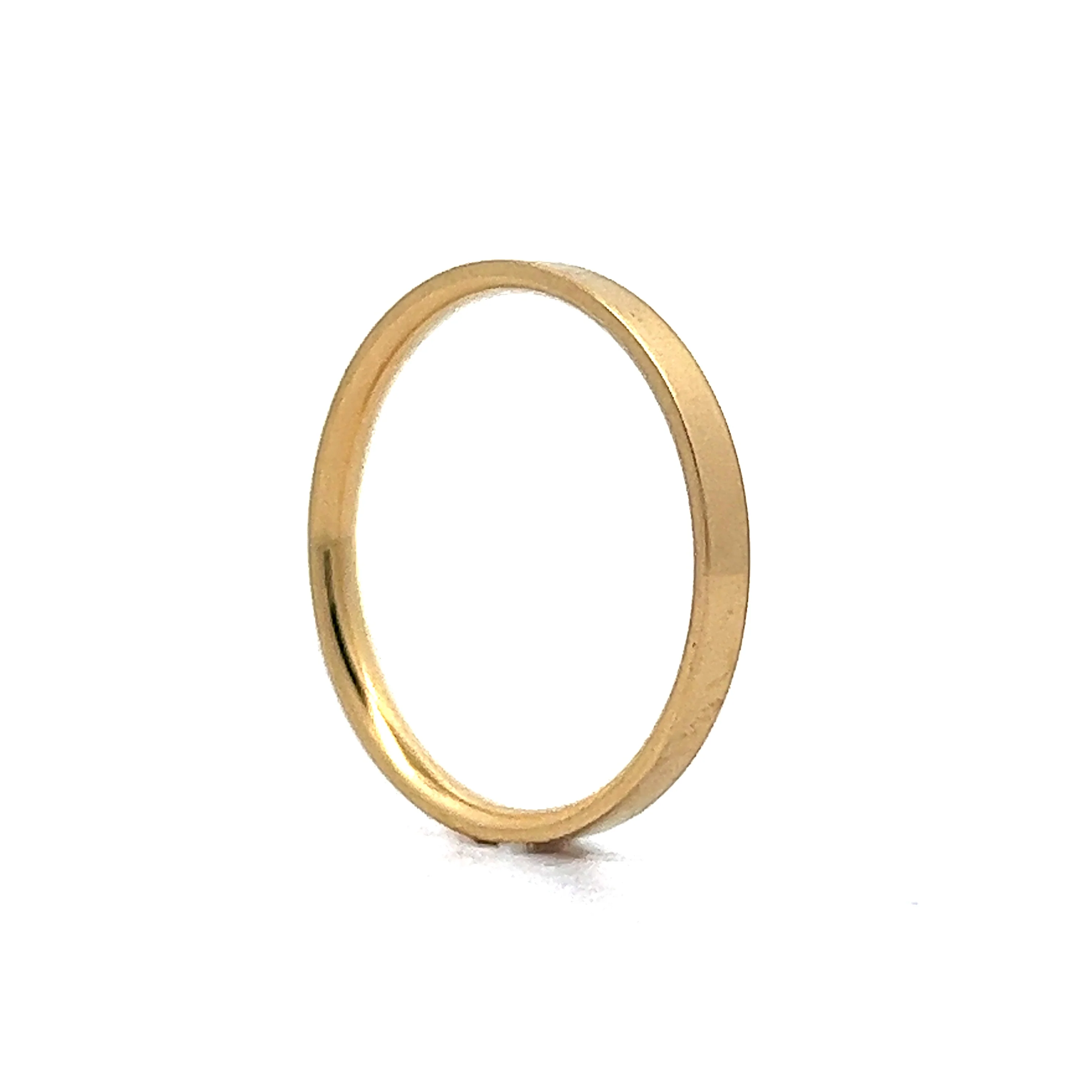 Simple Classic Wedding Band in 18k Yellow Gold - Image 5