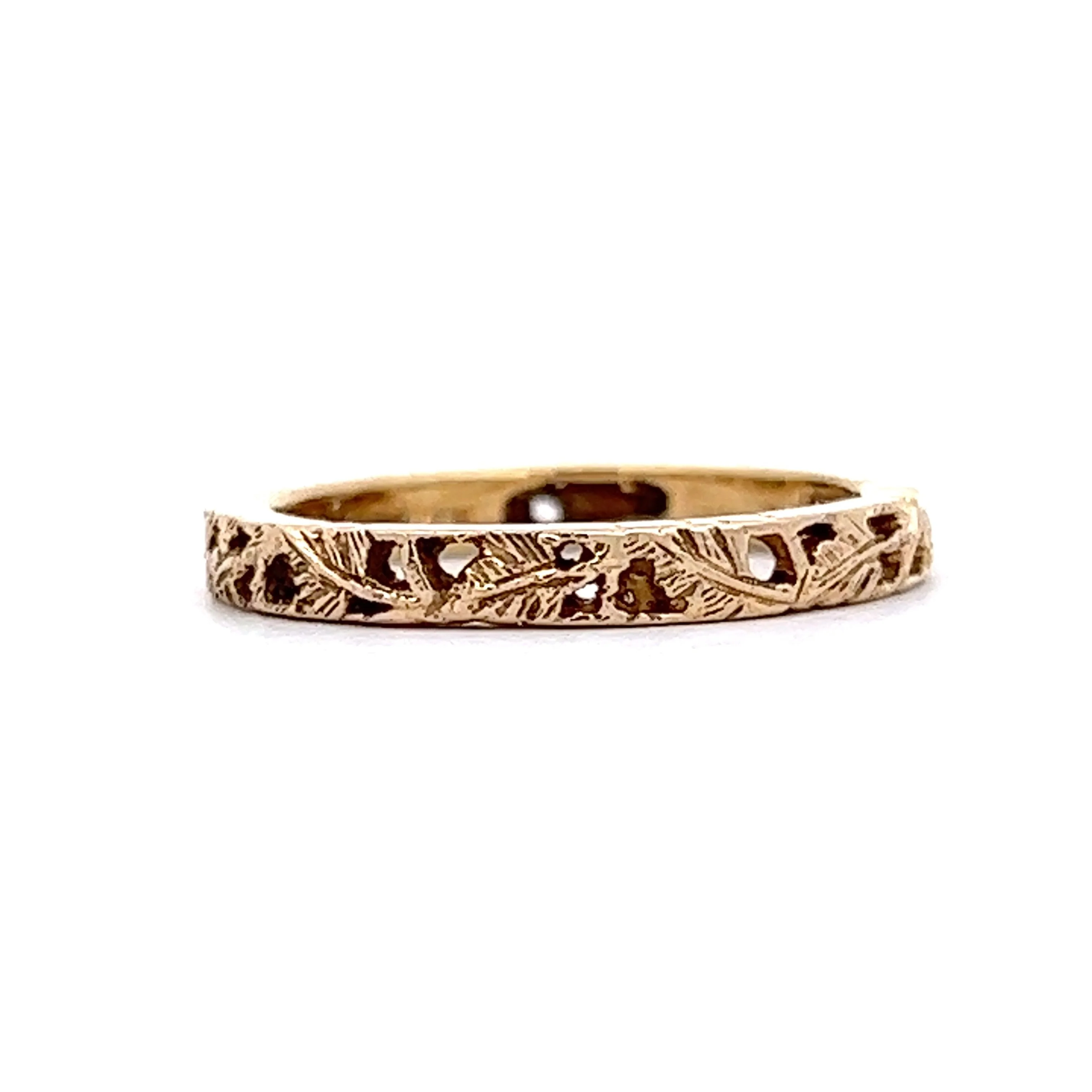 Vintage Art Deco Engraved Leaf Wedding Band in 18k Yellow Gold - Image 3