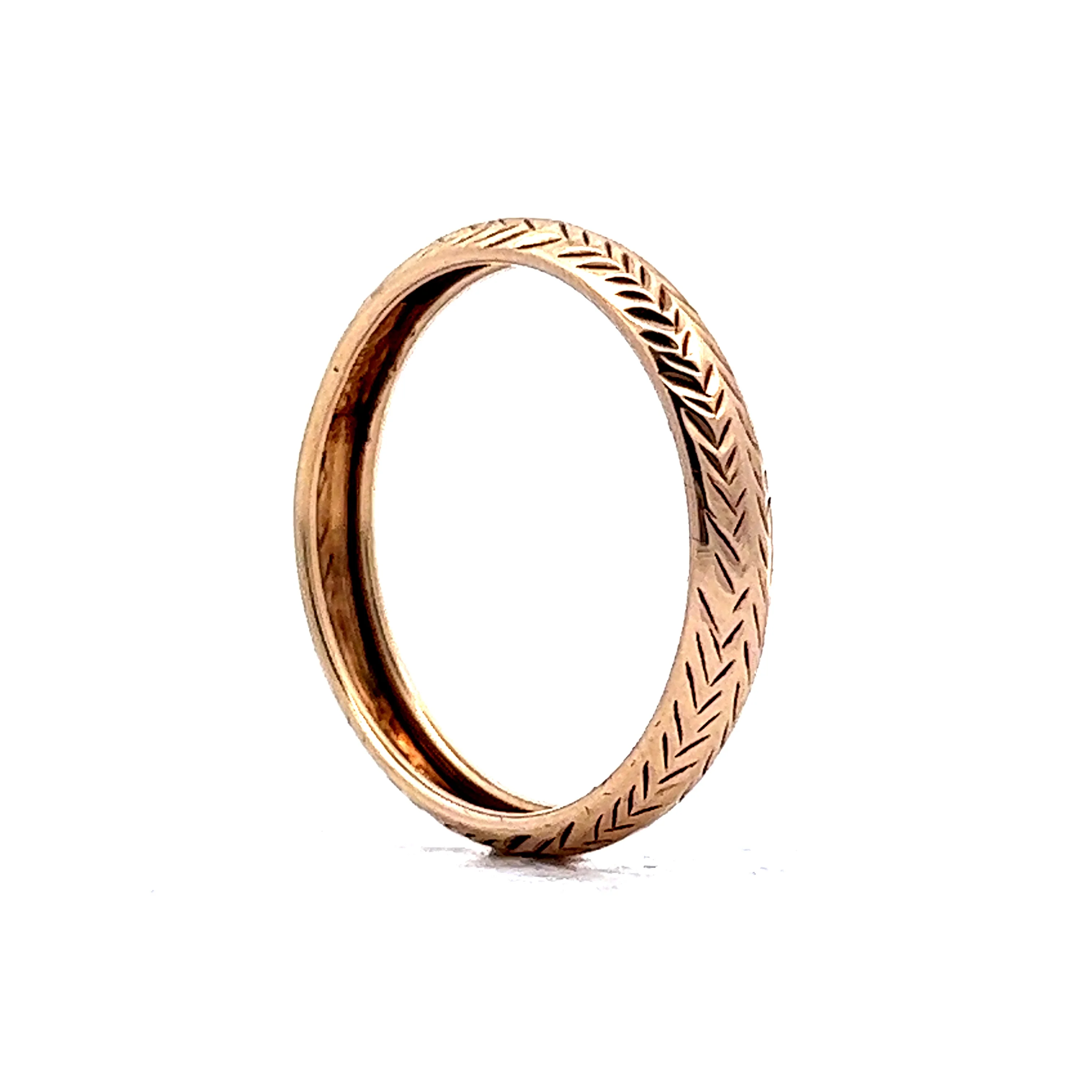 Men's Mid-Century Patterned Yellow Gold Wedding Band - Image 5